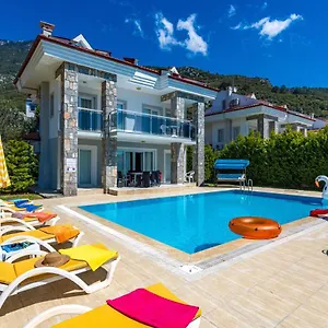  Villa Yasam Park Rena Villalari Oeluedeniz